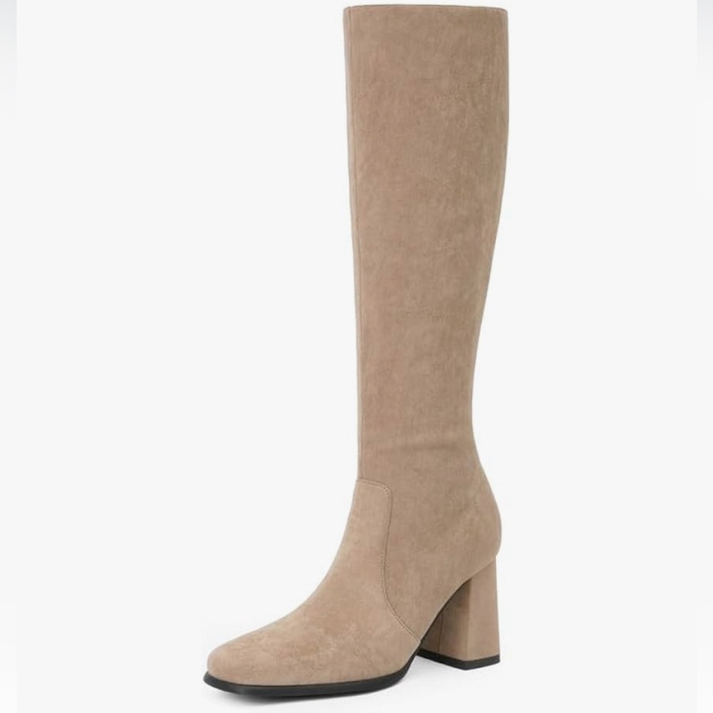 Chic Knee High Tan Boots